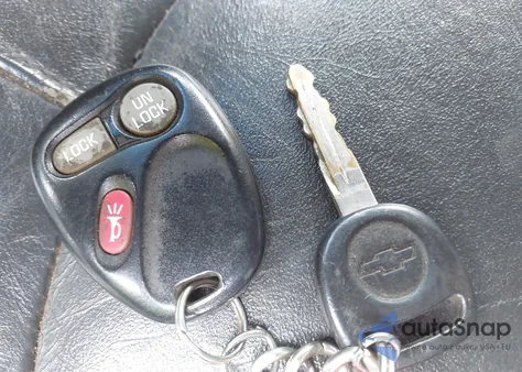 1999 Chevrolet Silverado 2500 Lt from USA, damaged, VIN 1GCGK29U2XE150683